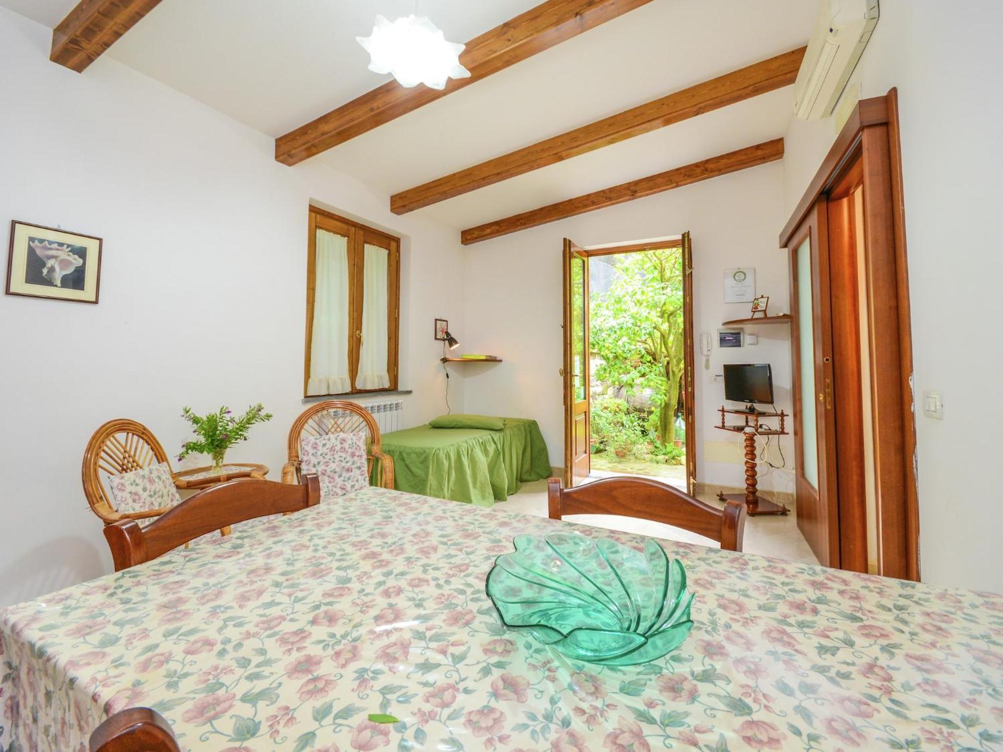 Holiday home Luxurious Mansion In With Garden *